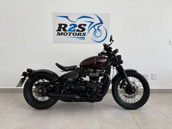 TRIUMPH BONNEVILLE BOBBER 1200 