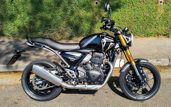 TRIUMPH SPEED 400 