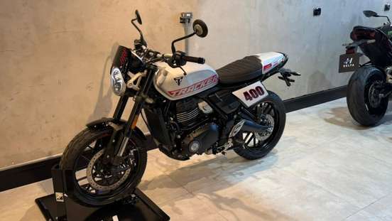 TRIUMPH-TRACKER 400-2026