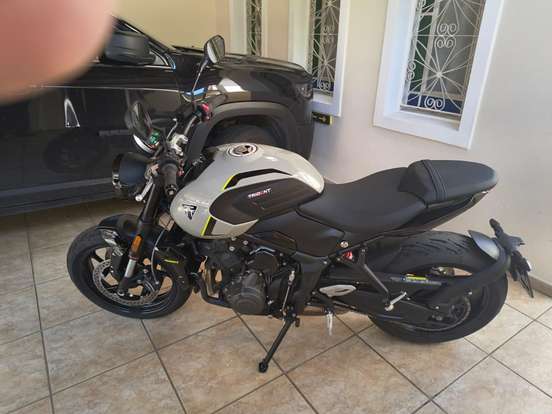 TRIUMPH-TRIDENT 660-2026