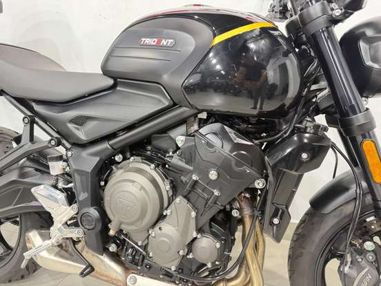 TRIUMPH-TRIDENT 660-2025