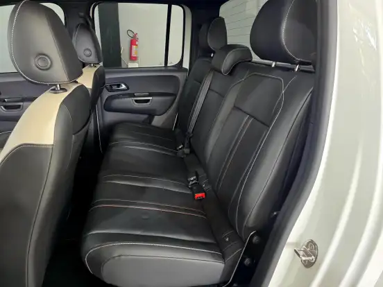 VOLKSWAGEN-AMAROK-2024