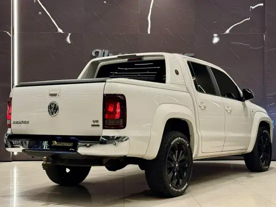VOLKSWAGEN-AMAROK-2018