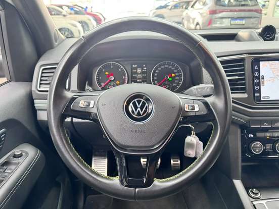 VOLKSWAGEN-AMAROK-2025