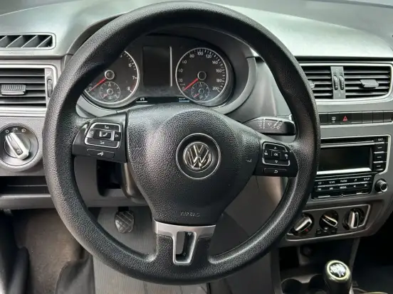 VOLKSWAGEN-FOX-1.0 MI 8V FLEX 4P MANUAL VOLKSWAGEN-FOX-2013