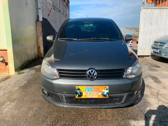 VOLKSWAGEN-FOX-2013