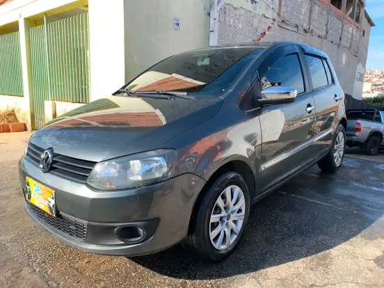 VOLKSWAGEN-FOX-2013