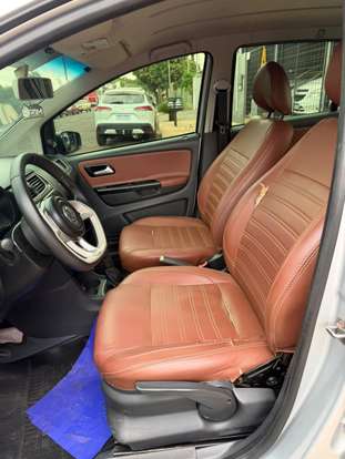 VOLKSWAGEN-FOX-2012