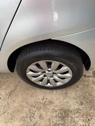 VOLKSWAGEN-FOX-2012
