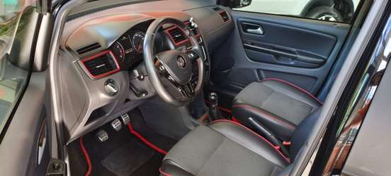 VOLKSWAGEN-FOX-2015