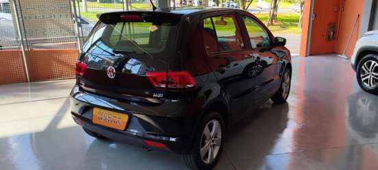 VOLKSWAGEN-FOX-2015