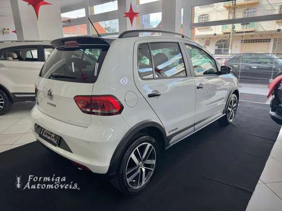 VOLKSWAGEN-FOX-2018
