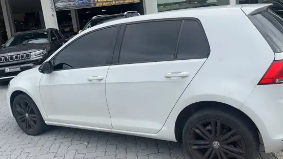 VOLKSWAGEN-GOLF-2017