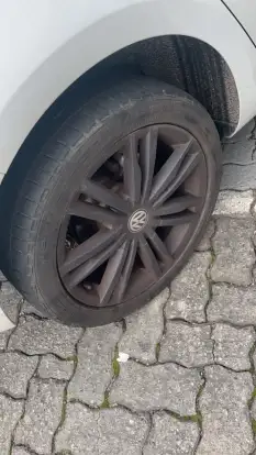 VOLKSWAGEN-GOLF-2017