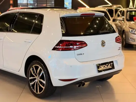 VOLKSWAGEN-GOLF-2014