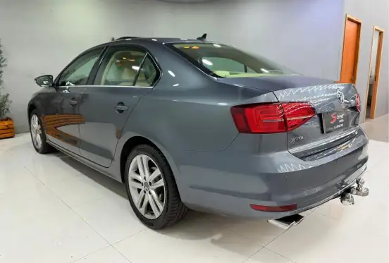 VOLKSWAGEN-JETTA-2.0 TSI HIGHLINE 211CV GASOLINA 4P TIPTRONIC VOLKSWAGEN-JETTA-2015