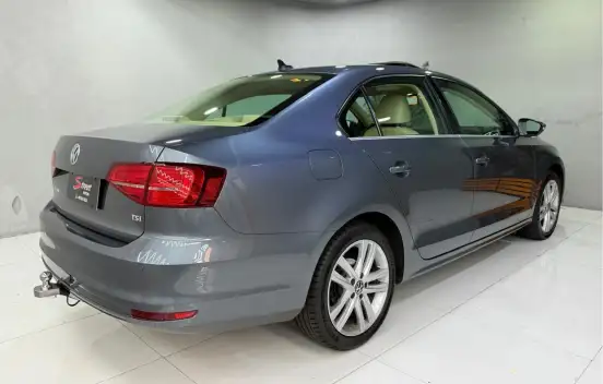 VOLKSWAGEN-JETTA-2.0 TSI HIGHLINE 211CV GASOLINA 4P TIPTRONIC VOLKSWAGEN-JETTA-2015