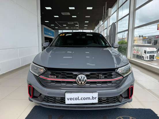 VOLKSWAGEN-JETTA-2023