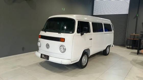 Volkswagen Kombi 1.6 STD 8V Gasolina 3P Manual