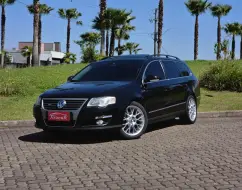 VOLKSWAGEN PASSAT 2.0 FSI COMFORTLINE 16V GASOLINA 4P TIPTRONIC VOLKSWAGEN PASSAT 2.0 FSI COMFORTLINE 16V GASOLINA 4P TIPTRONIC