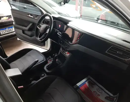 VOLKSWAGEN-POLO-2025