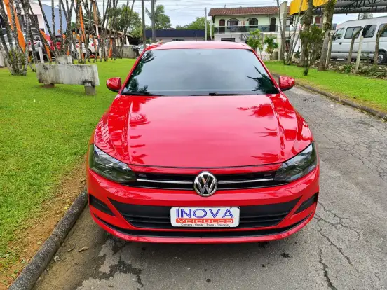 VOLKSWAGEN-POLO-2017