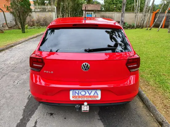 VOLKSWAGEN-POLO-2017