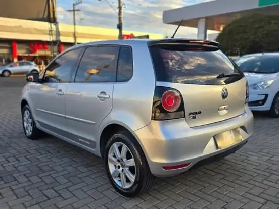 VOLKSWAGEN-POLO-1.6 MI SPORTLINE 8V FLEX 4P AUTOMATIZADO VOLKSWAGEN-POLO-2013