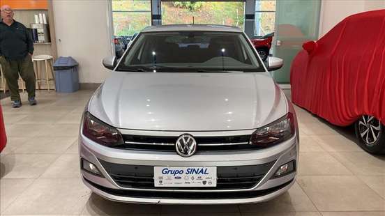 VOLKSWAGEN-POLO-2018