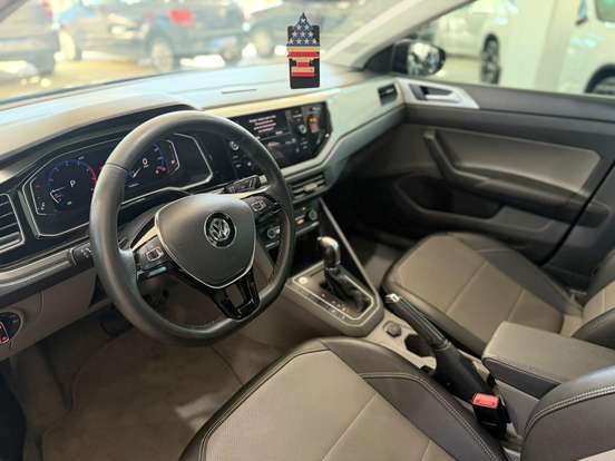 VOLKSWAGEN-POLO-2018