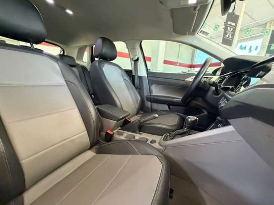 VOLKSWAGEN-POLO-1.0 200 TSI HIGHLINE AUTOMÁTICO VOLKSWAGEN-POLO-2018