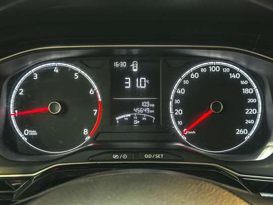 VOLKSWAGEN-POLO-2024
