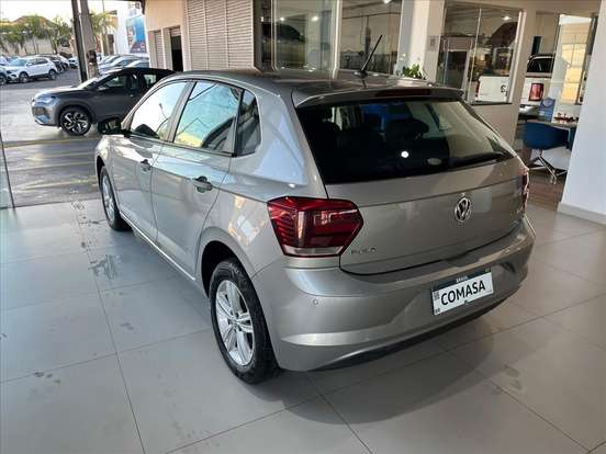 VOLKSWAGEN-POLO-2021