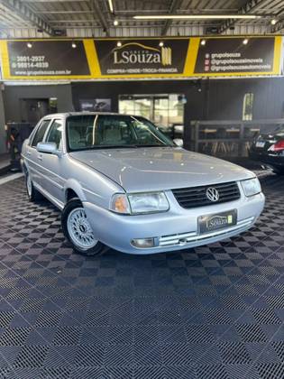 VOLKSWAGEN SANTANA 1.8 MI 8V GASOLINA 4P MANUAL