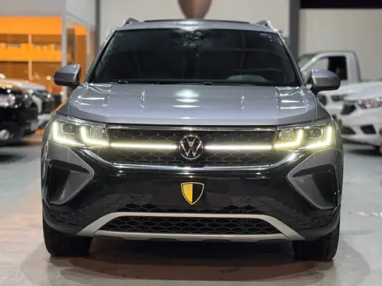 VOLKSWAGEN-TAOS-2023