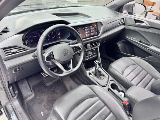 VOLKSWAGEN-TAOS-2024