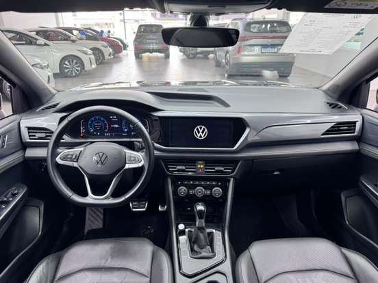 VOLKSWAGEN-TAOS-2022