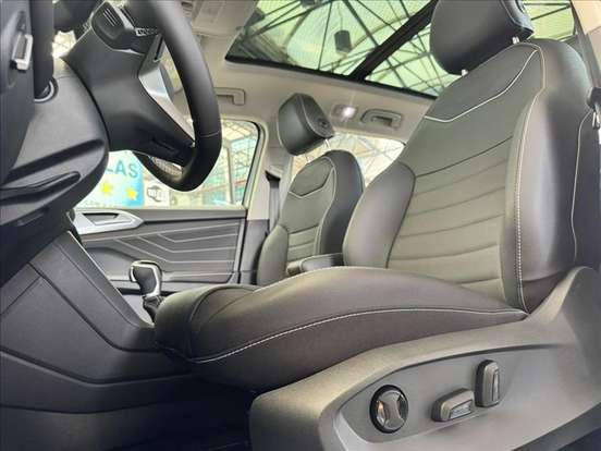 VOLKSWAGEN-TAOS-2026
