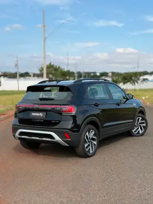 VOLKSWAGEN-T-CROSS-2024