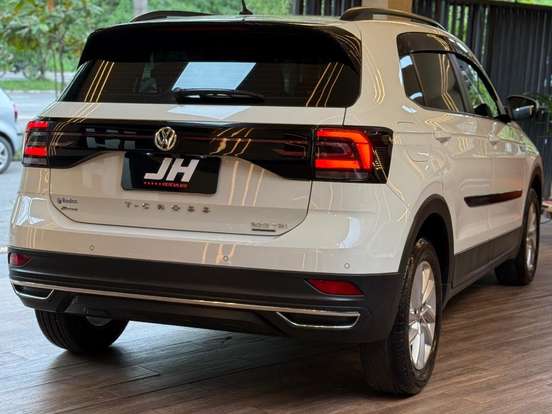 VOLKSWAGEN-T-CROSS-1.0 200 TSI TOTAL FLEX AUTOMÁTICO VOLKSWAGEN-T-CROSS-2019