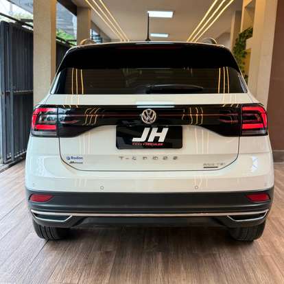 VOLKSWAGEN-T-CROSS-2019