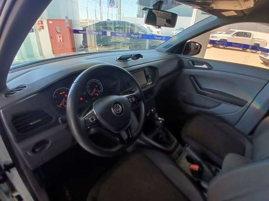VOLKSWAGEN-T-CROSS-2019