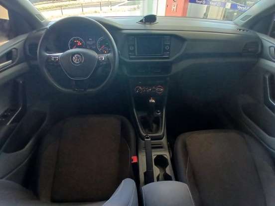 VOLKSWAGEN-T-CROSS-2019