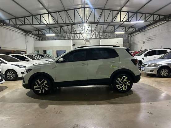 VOLKSWAGEN-T-CROSS-1.0 200 TSI TOTAL FLEX COMFORTLINE AUTOMÁTICO VOLKSWAGEN-T-CROSS-2024