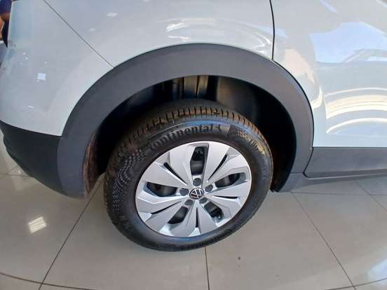 VOLKSWAGEN-T-CROSS-2024