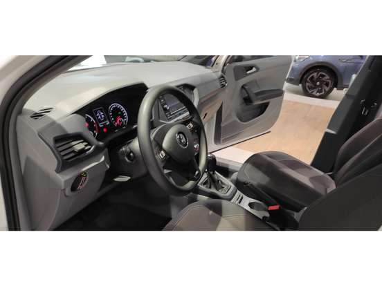 VOLKSWAGEN-T-CROSS-2020