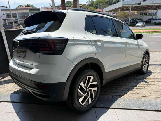 VOLKSWAGEN-T-CROSS-1.0 200 TSI TOTAL FLEX SENSE AUTOMÁTICO VOLKSWAGEN-T-CROSS-2021