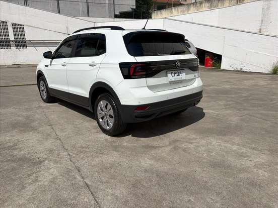 VOLKSWAGEN-T-CROSS-2023