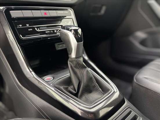 VOLKSWAGEN-T-CROSS-2024