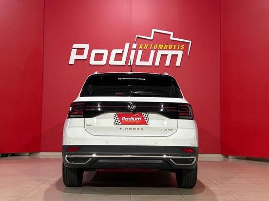 VOLKSWAGEN-T-CROSS-2024
